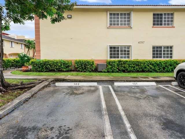 6757 NW 182nd St # 102, Hialeah FL 33015