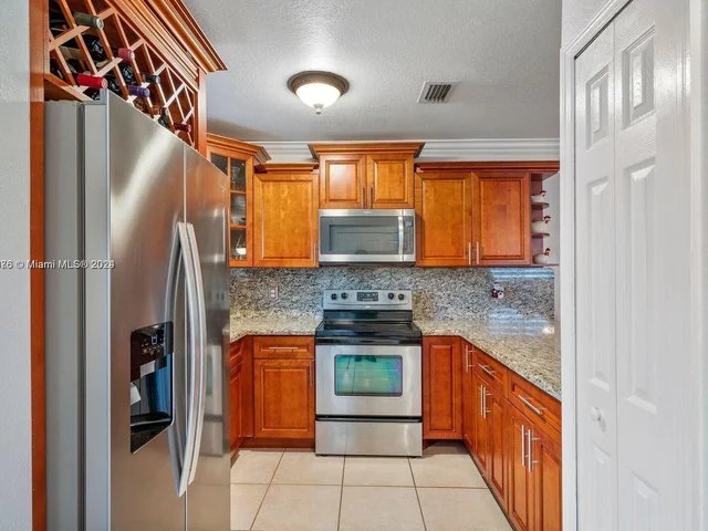 6757 NW 182nd St # 102, Hialeah FL 33015