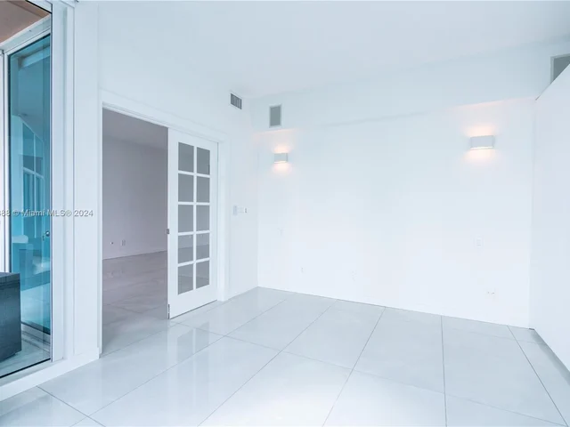 300 S Pointe Dr # 2606, Miami Beach FL 33139