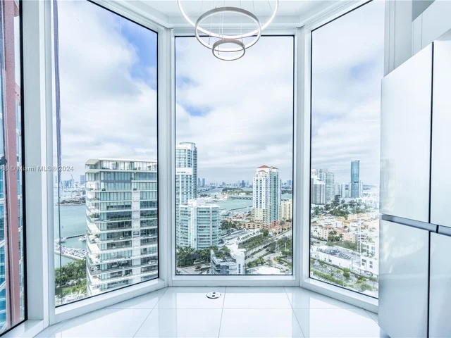 300 S Pointe Dr # 2606, Miami Beach FL 33139