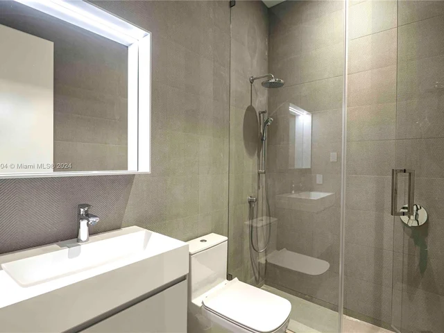 1537 SE 13th St, Fort Lauderdale FL 33316