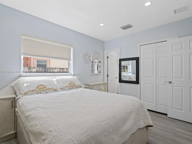 804 SE 6th Ct, Fort Lauderdale FL 33301