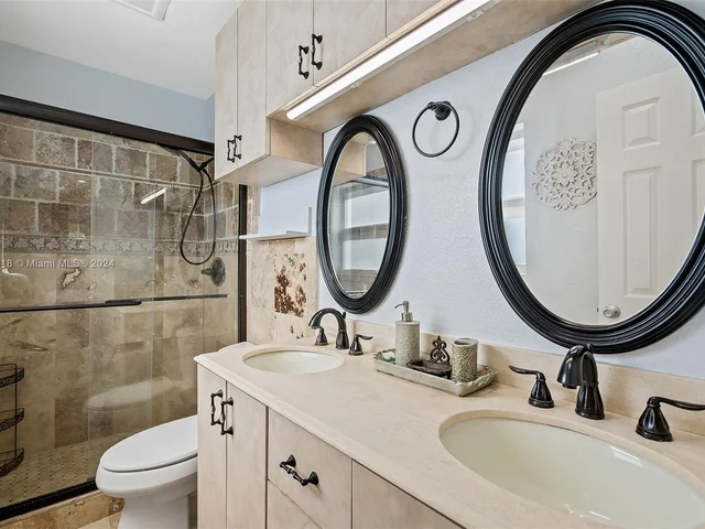 804 SE 6th Ct, Fort Lauderdale FL 33301