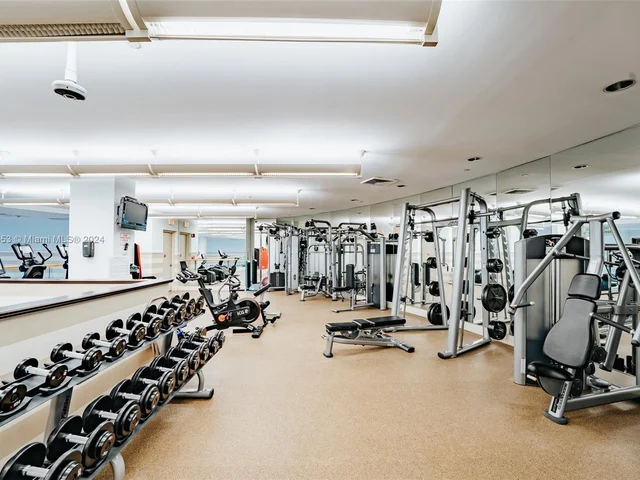 19333 Collins Ave, Sunny Isles Beach FL 33160