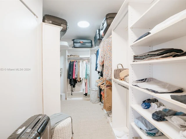 19333 Collins Ave, Sunny Isles Beach FL 33160