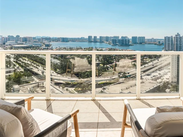 19333 Collins Ave, Sunny Isles Beach FL 33160