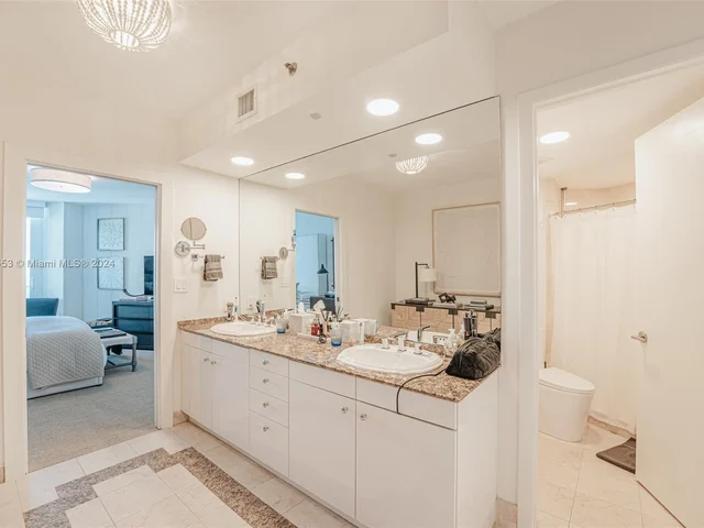 19333 Collins Ave, Sunny Isles Beach FL 33160