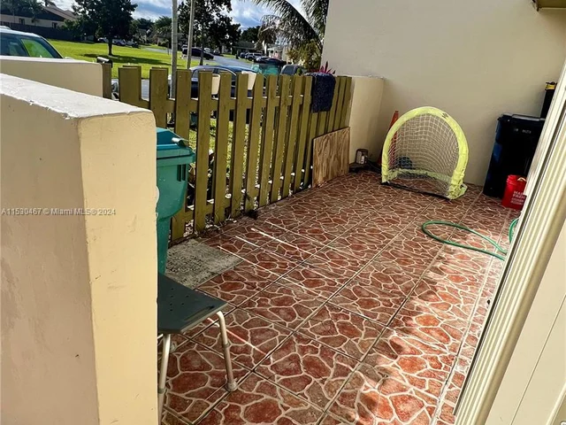 11016 SW 123rd Pl, Miami FL 33186