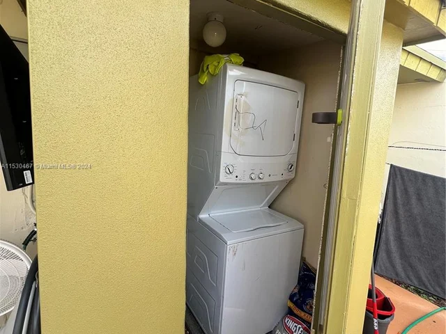 11016 SW 123rd Pl, Miami FL 33186