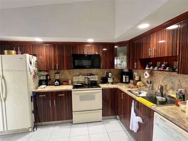 11016 SW 123rd Pl, Miami FL 33186