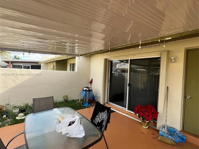 11016 SW 123rd Pl, Miami FL 33186