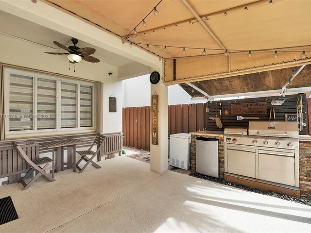 16634 SW 50th Ter, Miami FL 33185