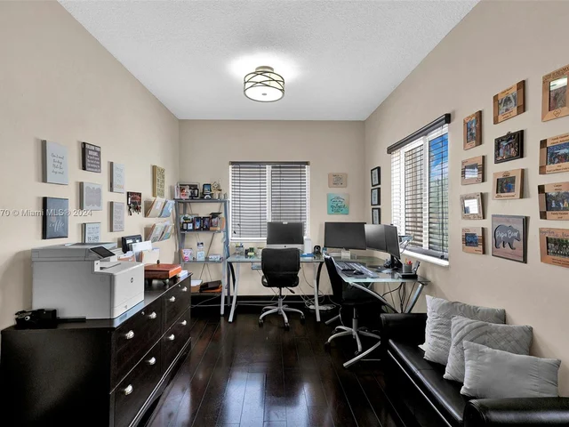 16634 SW 50th Ter, Miami FL 33185