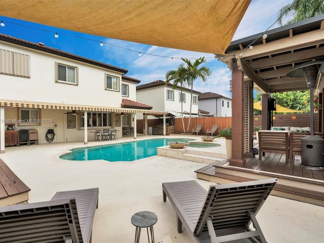 16634 SW 50th Ter, Miami FL 33185