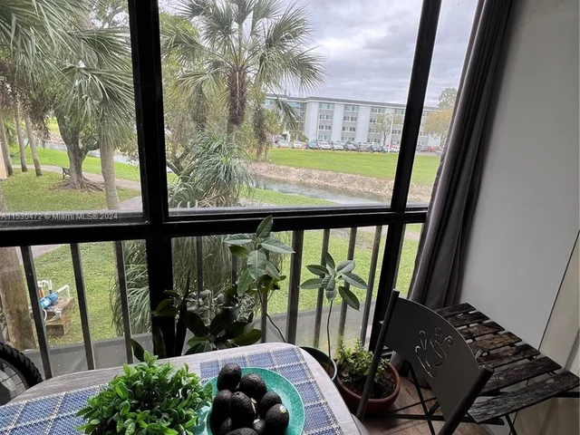 10865 SW 112th Ave # 212, Miami FL 33176