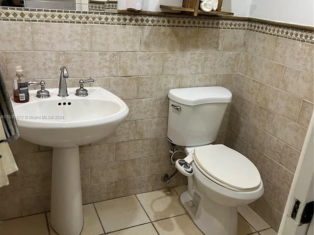 10865 SW 112th Ave # 212, Miami FL 33176