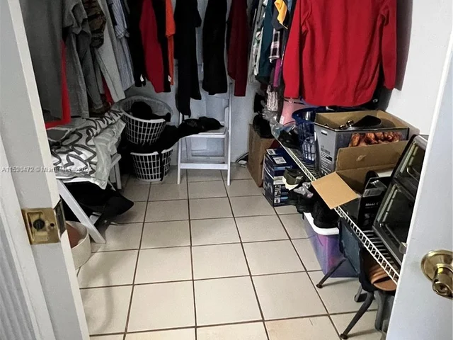 10865 SW 112th Ave # 212, Miami FL 33176