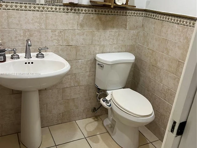 10865 SW 112th Ave # 212, Miami FL 33176