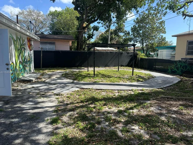 1884 NW 52nd St # 1884, Miami FL 33142