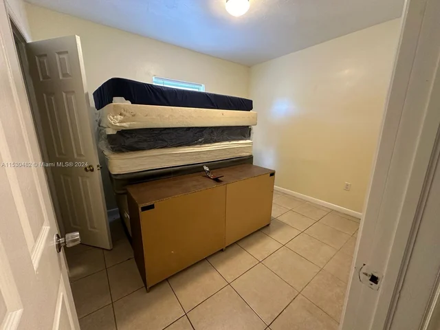 1884 NW 52nd St # 1884, Miami FL 33142