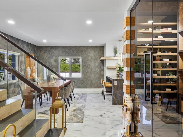 4431 Alton Rd, Miami Beach FL 33140