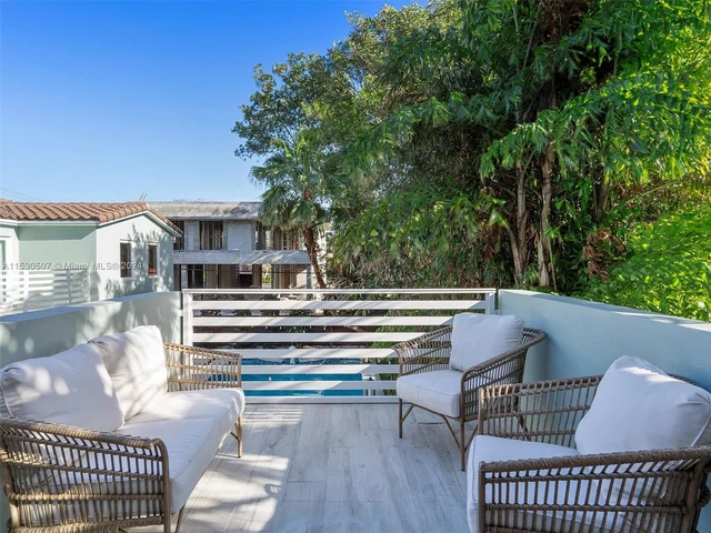 4431 Alton Rd, Miami Beach FL 33140