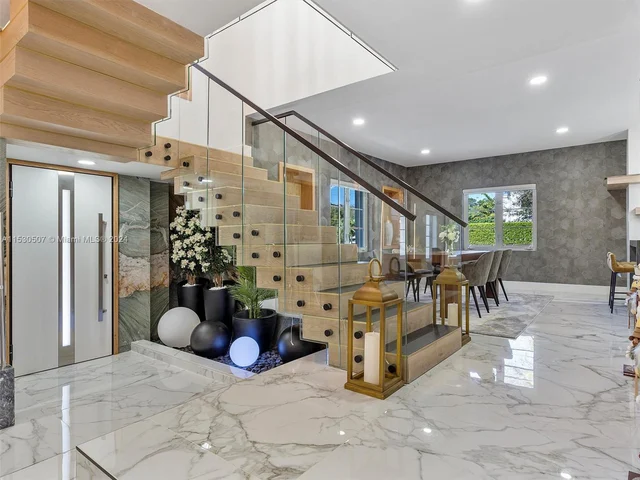 4431 Alton Rd, Miami Beach FL 33140