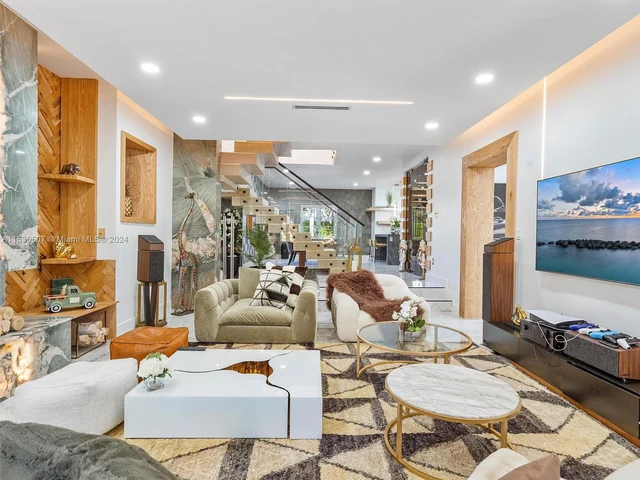 4431 Alton Rd, Miami Beach FL 33140