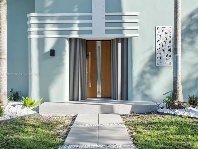 4431 Alton Rd, Miami Beach FL 33140