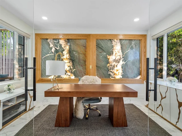 4431 Alton Rd, Miami Beach FL 33140