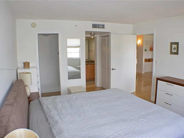 6917 Collins Ave # 722, Miami Beach FL 33141