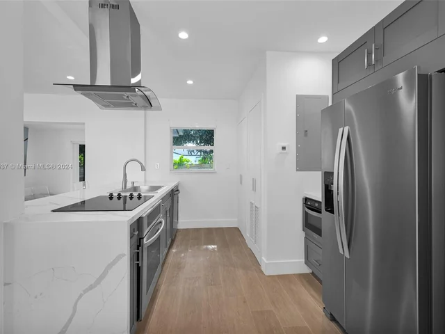 742 NE 81st St, Miami FL 33138