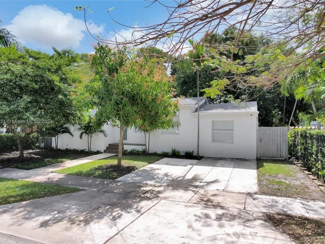 742 NE 81st St, Miami FL 33138