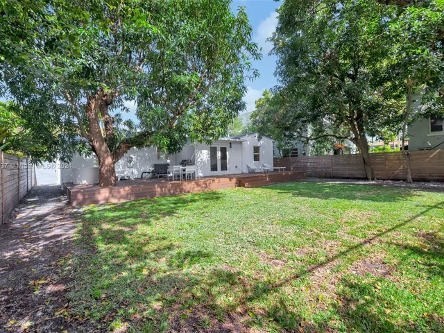 742 NE 81st St, Miami FL 33138