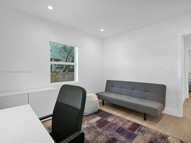 742 NE 81st St, Miami FL 33138