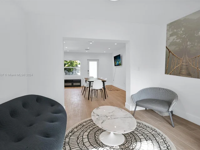 742 NE 81st St, Miami FL 33138