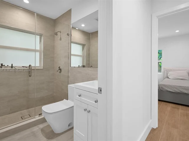 742 NE 81st St, Miami FL 33138