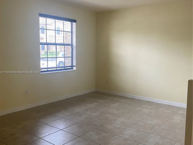 3212 SE 4th Ct # 3212, Homestead FL 33033