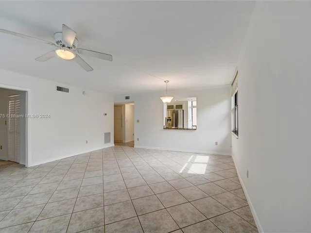 6800 Cypress Rd # 506, Plantation FL 33317