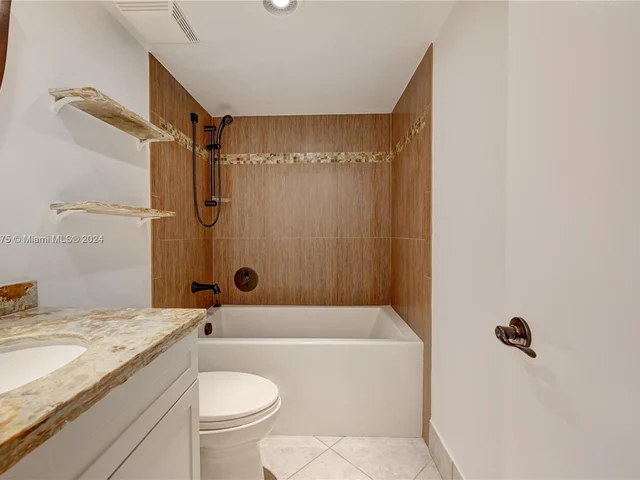 6800 Cypress Rd # 506, Plantation FL 33317