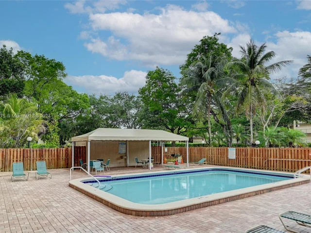 6800 Cypress Rd # 506, Plantation FL 33317