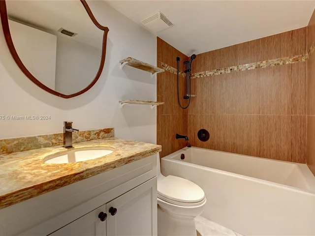 6800 Cypress Rd # 506, Plantation FL 33317