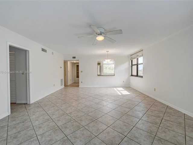 6800 Cypress Rd # 506, Plantation FL 33317