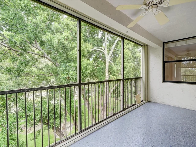 6800 Cypress Rd # 506, Plantation FL 33317