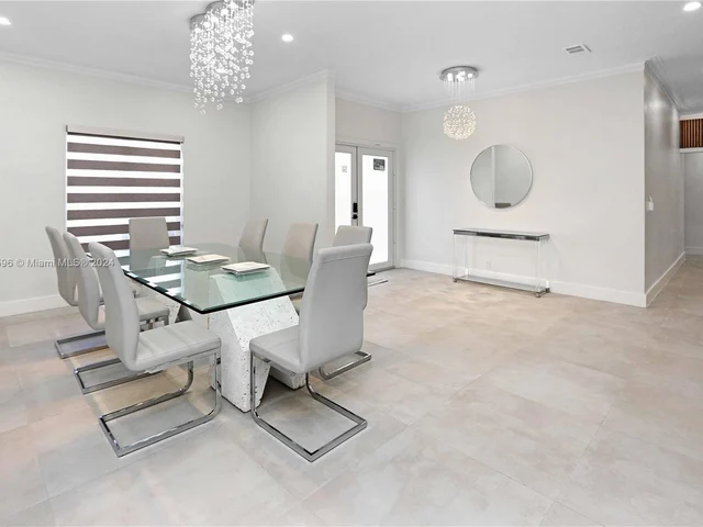 930 Jefferson St, Hollywood FL 33019