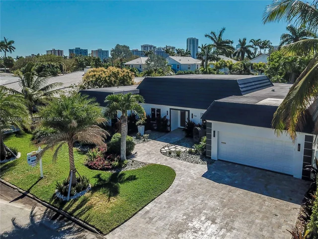 930 Jefferson St, Hollywood FL 33019