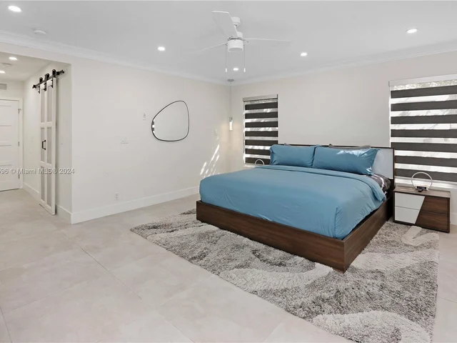 930 Jefferson St, Hollywood FL 33019