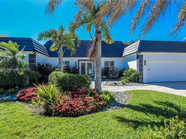 930 Jefferson St, Hollywood FL 33019