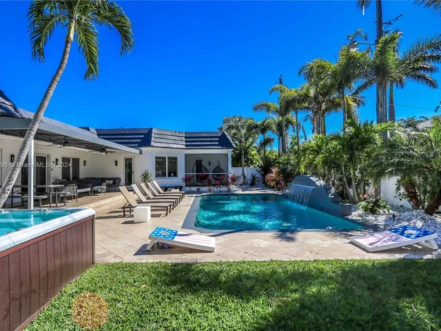 930 Jefferson St, Hollywood FL 33019