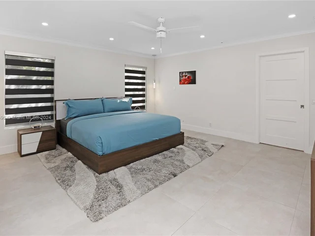 930 Jefferson St, Hollywood FL 33019